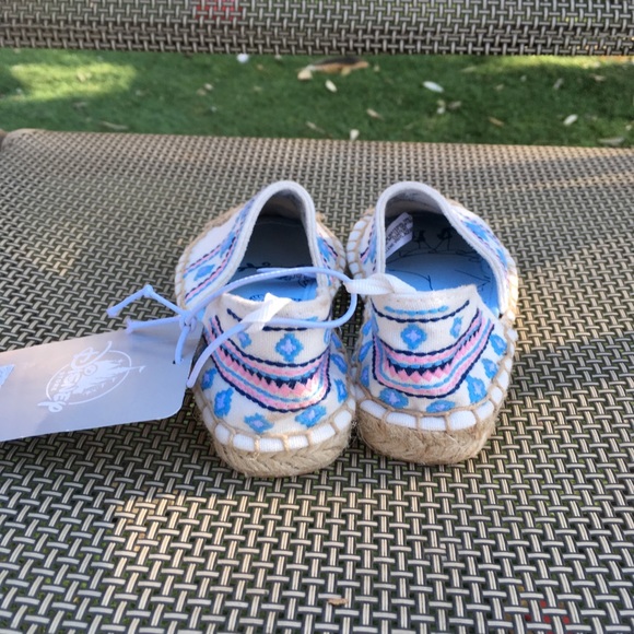 Disney princess shoes - Picture 3 of 6